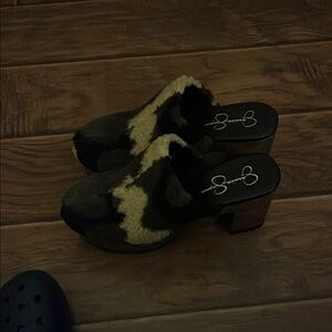Women's Faux Fur Clogs